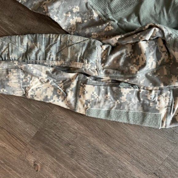 US Army Combat Shirt & Jacket Multicam USGI Military Flame Resistant Lot of 2 - Picture 4 of 8
